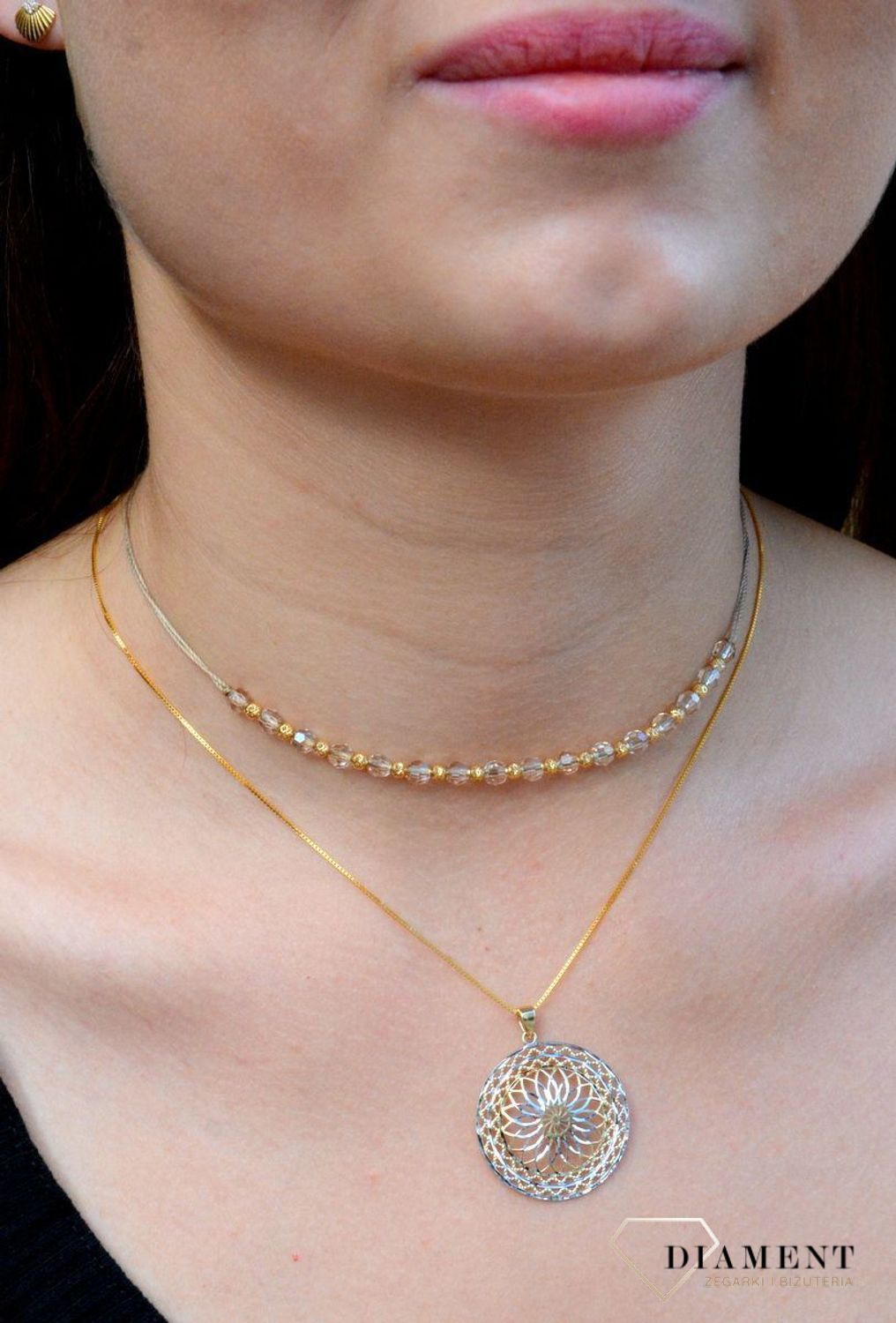 Złota, ażurowa zawieszka pr333 kwiatek ZA 5282 333. Wisiorek na łańcuszek w klasycznym, ponadczasowym ażurowym wzorze wykonany z dwukolorowego złota. Dodatkowo białe złoto delikatnie połyskuje..jpg